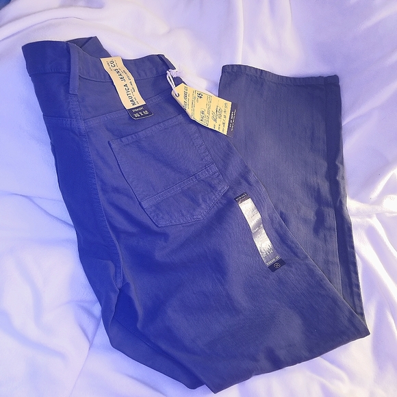 NWT, Nautica Men's Jeans - Picture 6 of 8